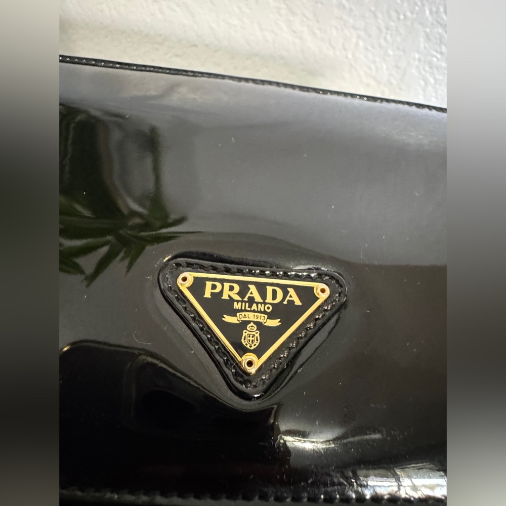 Prada pouch clutch patent leather Turlock bag - Picture 6 of 17